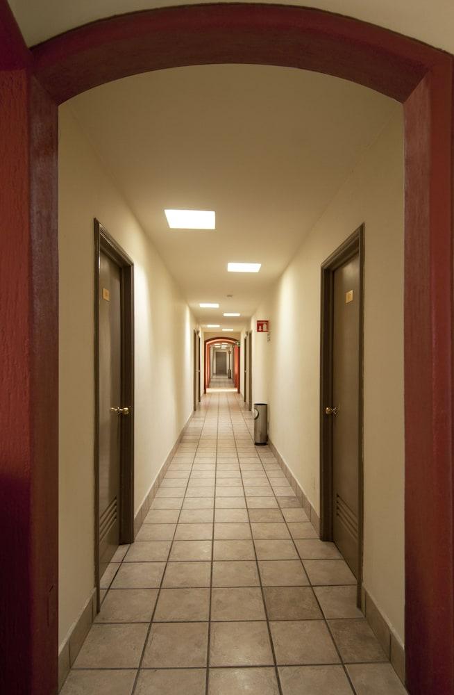 Hotel Arboledas Industrial Guadalajara Esterno foto