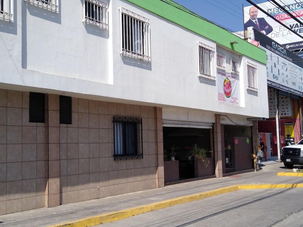 Hotel Arboledas Industrial Guadalajara Esterno foto