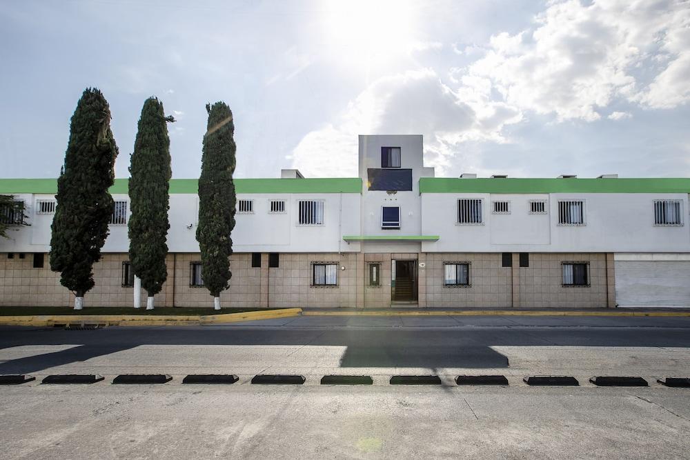 Hotel Arboledas Industrial Guadalajara Esterno foto